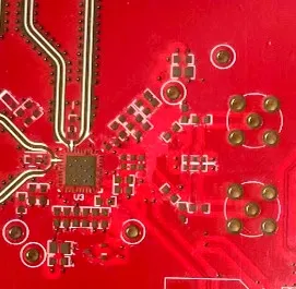 Црвена ПЦБ плоча